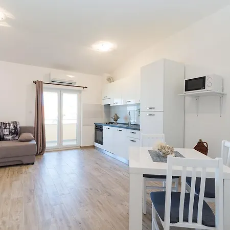 Ujakovic Apartament