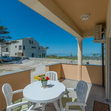 Apartament Ujakovic Privlaka (Zadar)