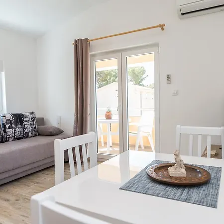 Apartament Ujakovic